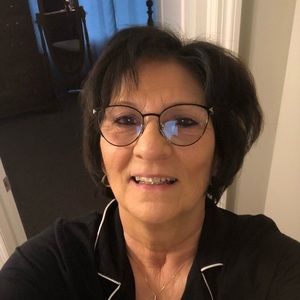 Meet your Posher, Connie